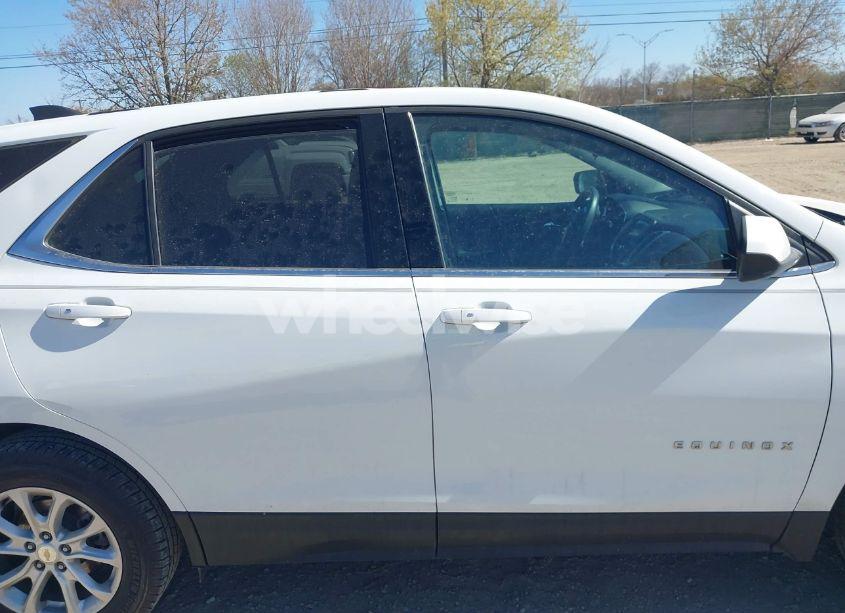 Photo 14 of 2018 Chevrolet Equinox LT (VIN 2GNAXJEV9J6281872)