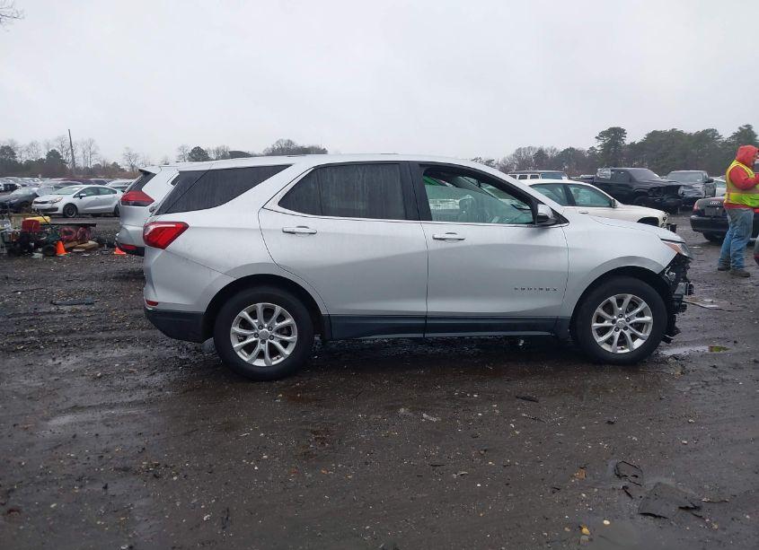 Photo 14 of 2018 Chevrolet Equinox LT (VIN 2GNAXJEV9J6284741)