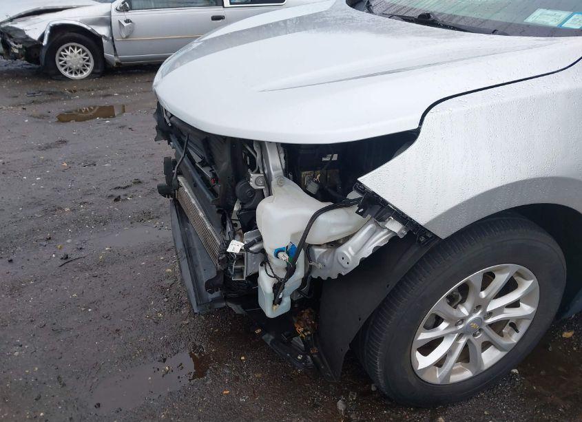 Photo 18 of 2018 Chevrolet Equinox LT (VIN 2GNAXJEV9J6284741)