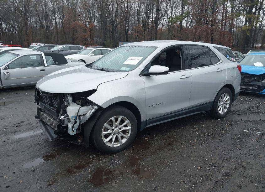 Photo 2 of 2018 Chevrolet Equinox LT (VIN 2GNAXJEV9J6284741)