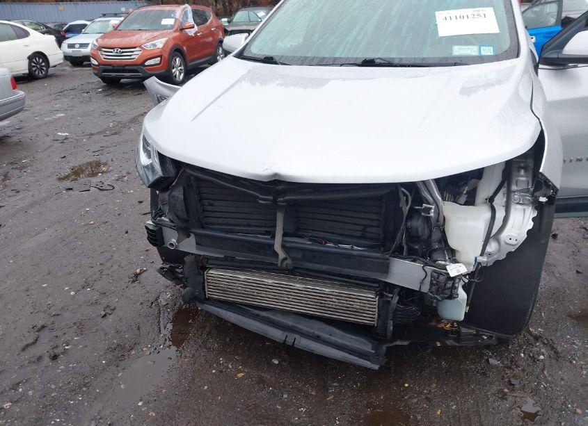 Photo 6 of 2018 Chevrolet Equinox LT (VIN 2GNAXJEV9J6284741)