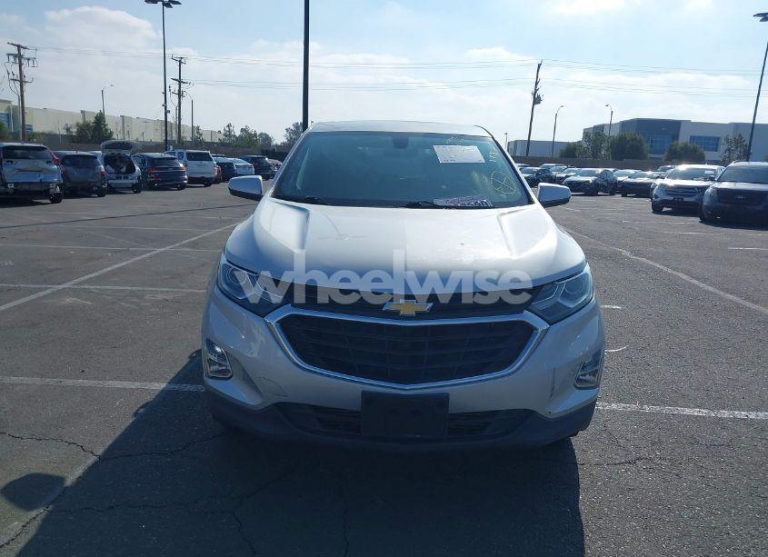 Photo 12 of 2018 Chevrolet Equinox LT (VIN 2GNAXJEV9J6285579)