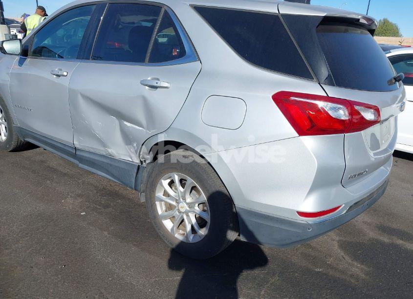 Photo 6 of 2018 Chevrolet Equinox LT (VIN 2GNAXJEV9J6285579)