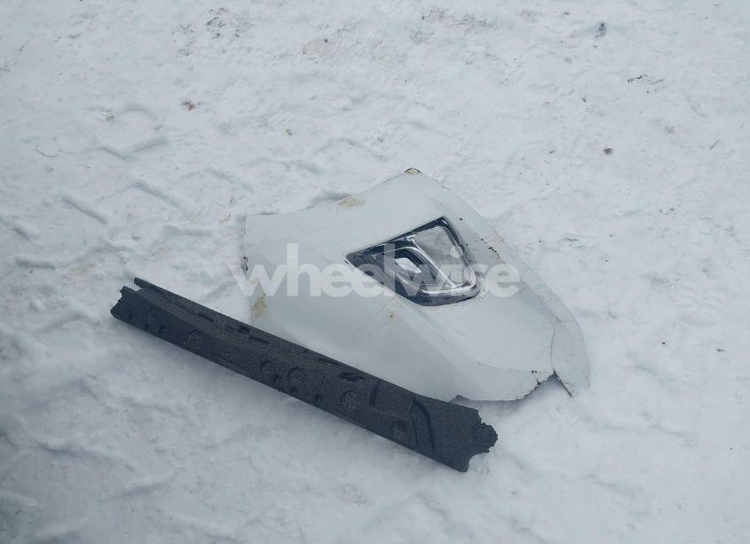 Photo 12 of 2018 Chevrolet Equinox LT (VIN 2GNAXJEV9J6290166)