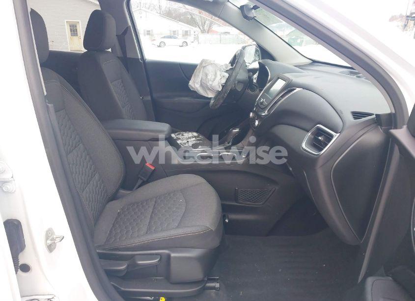 Photo 5 of 2018 Chevrolet Equinox LT (VIN 2GNAXJEV9J6290166)