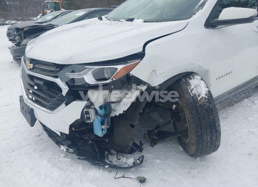 Photo 6 of 2018 Chevrolet Equinox LT (VIN 2GNAXJEV9J6290166)
