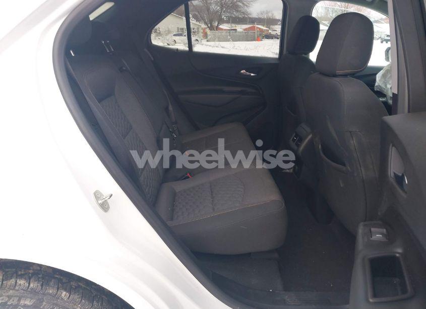 Photo 8 of 2018 Chevrolet Equinox LT (VIN 2GNAXJEV9J6290166)