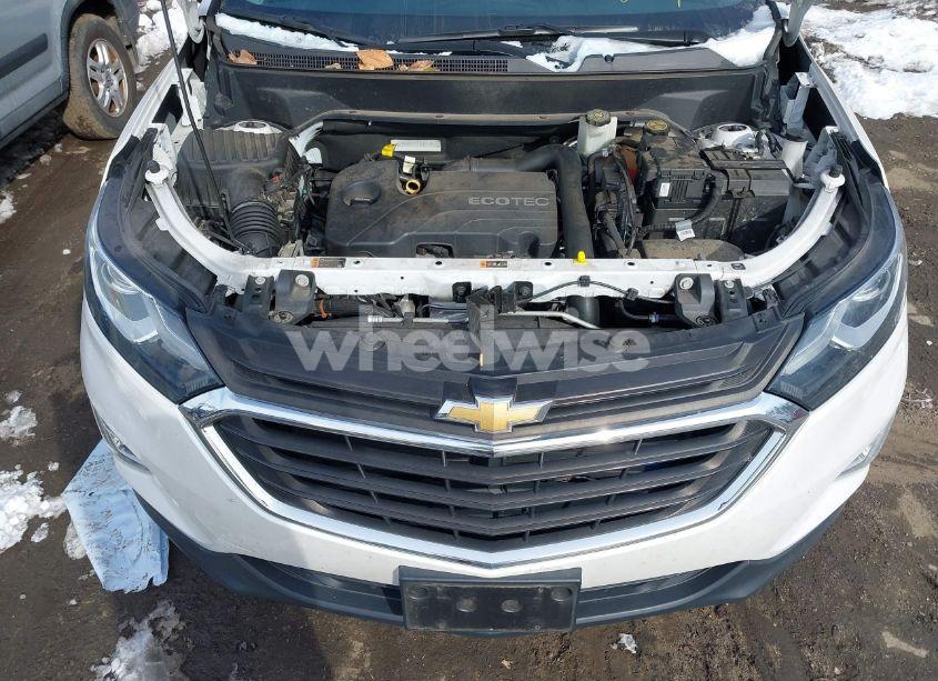 Photo 10 of 2018 Chevrolet Equinox LT (VIN 2GNAXJEV9J6302736)