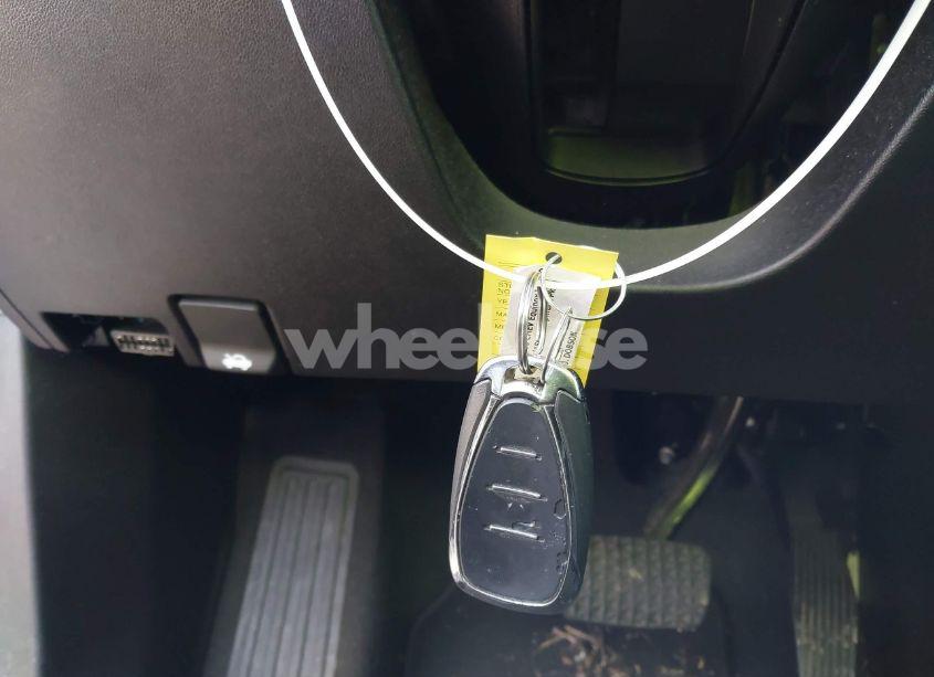 Photo 11 of 2018 Chevrolet Equinox LT (VIN 2GNAXJEV9J6302736)