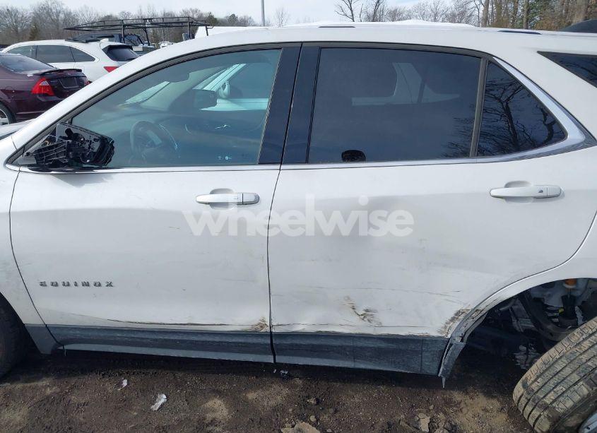 Photo 14 of 2018 Chevrolet Equinox LT (VIN 2GNAXJEV9J6302736)