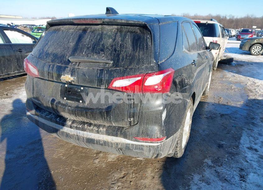 Photo 4 of 2018 Chevrolet Equinox LT (VIN 2GNAXJEV9J6305510)