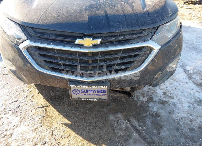 Photo 6 of 2018 Chevrolet Equinox LT (VIN 2GNAXJEV9J6305510)