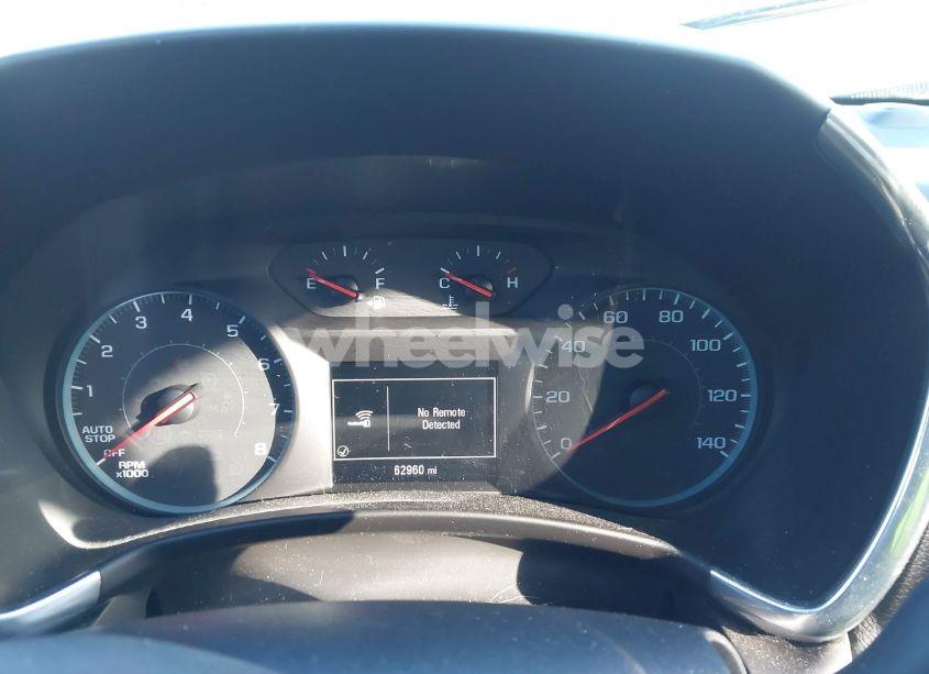 Photo 7 of 2018 Chevrolet Equinox LT (VIN 2GNAXJEV9J6305510)