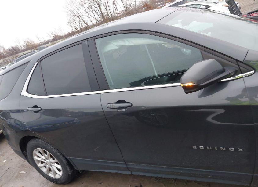 Photo 13 of 2018 Chevrolet Equinox LT (VIN 2GNAXJEV9J6305734)