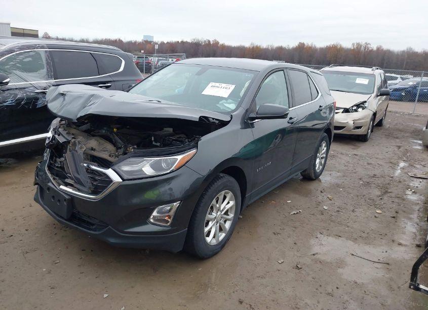 Photo 2 of 2018 Chevrolet Equinox LT (VIN 2GNAXJEV9J6305734)