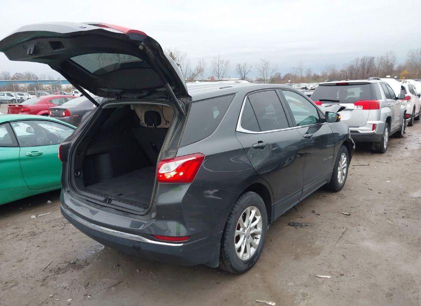 Photo 4 of 2018 Chevrolet Equinox LT (VIN 2GNAXJEV9J6305734)