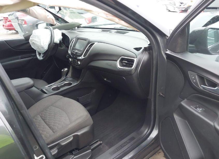 Photo 5 of 2018 Chevrolet Equinox LT (VIN 2GNAXJEV9J6305734)