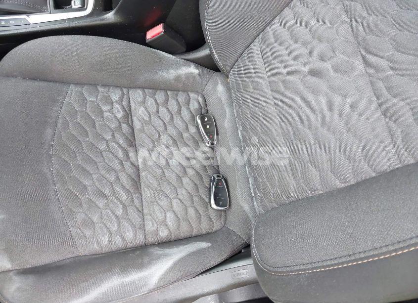 Photo 11 of 2018 Chevrolet Equinox LT (VIN 2GNAXJEV9J6348552)