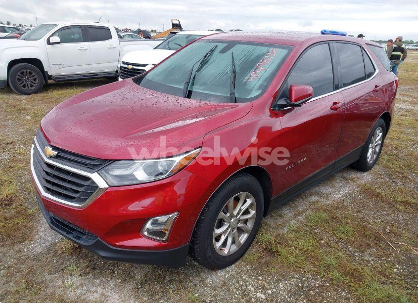 Photo 2 of 2018 Chevrolet Equinox LT (VIN 2GNAXJEV9J6348552)