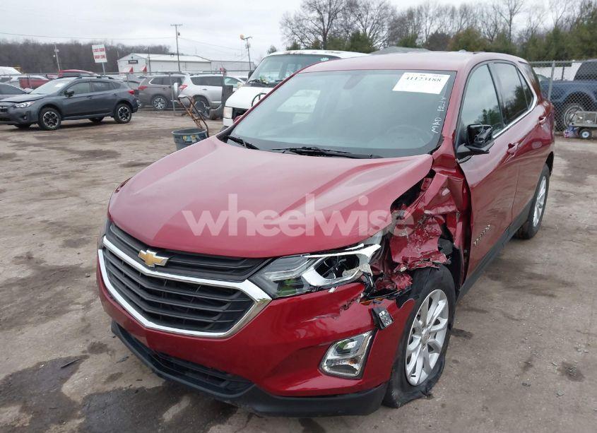 Photo 2 of 2018 Chevrolet Equinox LT (VIN 2GNAXJEV9J6349037)