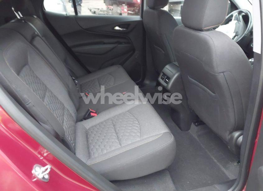 Photo 8 of 2018 Chevrolet Equinox LT (VIN 2GNAXJEV9J6349037)