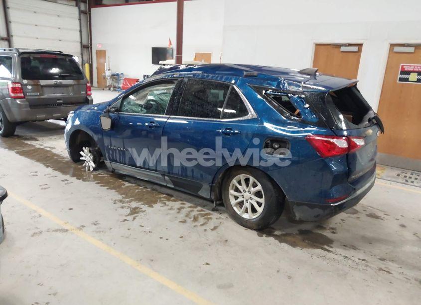 Photo 3 of 2019 Chevrolet Equinox LT (VIN 2GNAXJEV9K6260361)