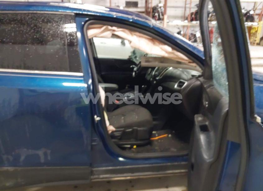 Photo 5 of 2019 Chevrolet Equinox LT (VIN 2GNAXJEV9K6260361)