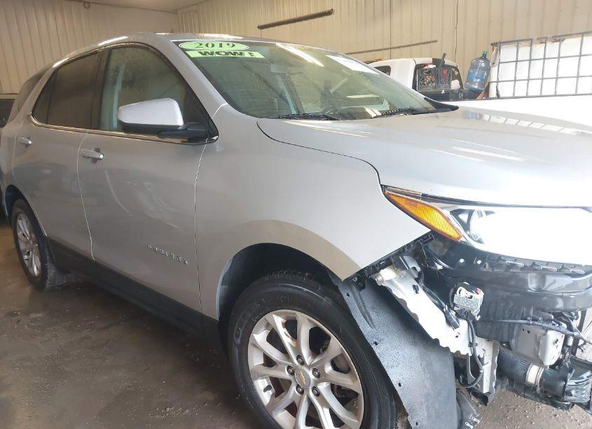 Photo 14 of 2019 Chevrolet Equinox LT (VIN 2GNAXJEV9K6280447)