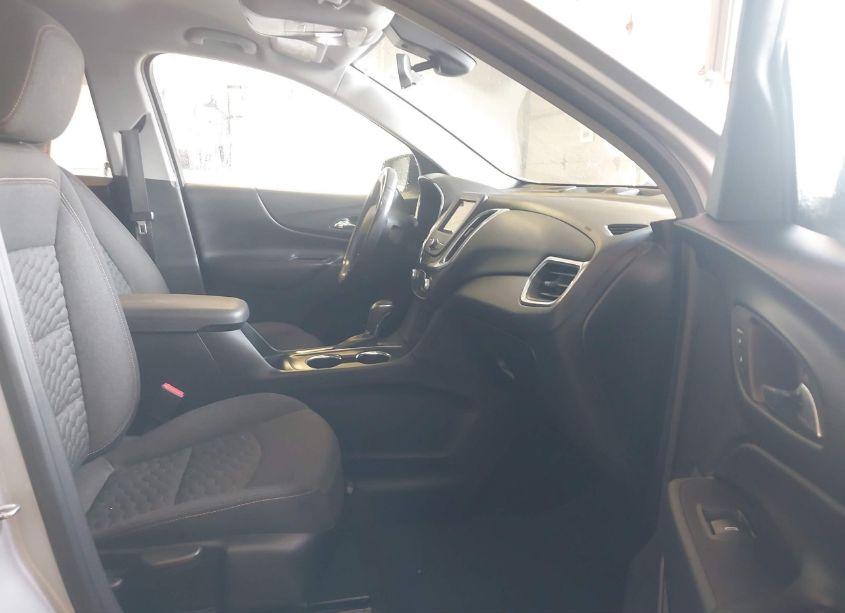 Photo 5 of 2019 Chevrolet Equinox LT (VIN 2GNAXJEV9K6280447)