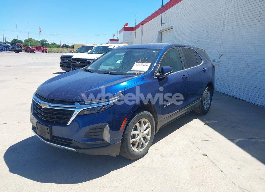 Photo 2 of 2022 Chevrolet Equinox FWD 2FL (VIN 2GNAXJEV9N6126437)