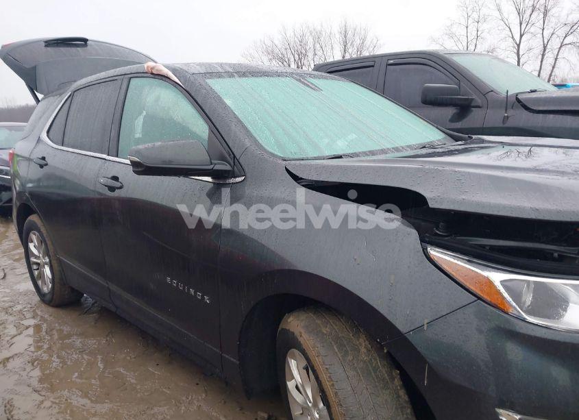 Photo 13 of 2018 Chevrolet Equinox LT (VIN 2GNAXJEVXJ6102609)