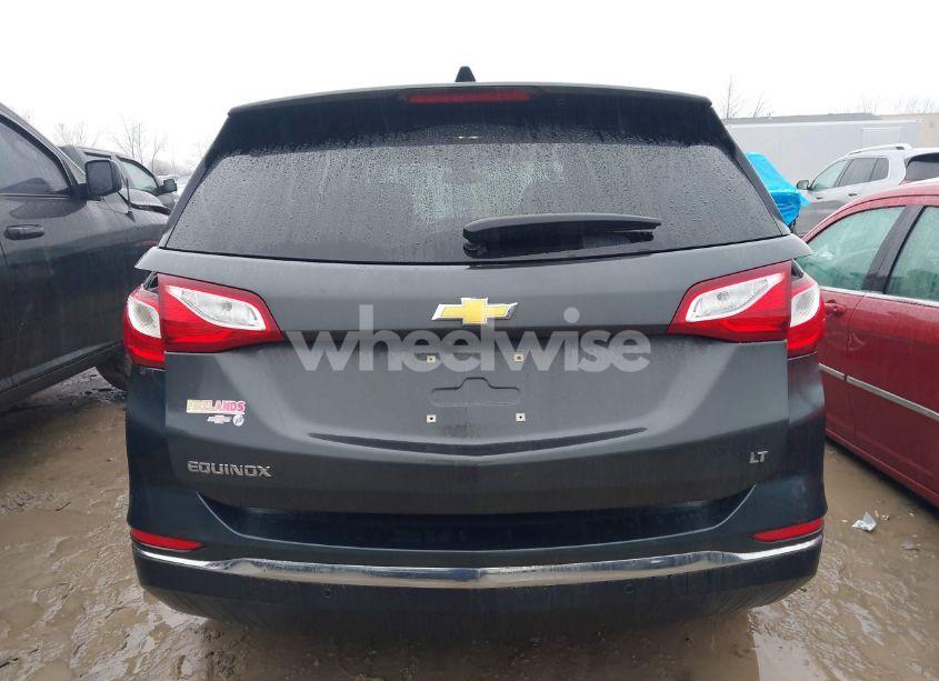 Photo 16 of 2018 Chevrolet Equinox LT (VIN 2GNAXJEVXJ6102609)