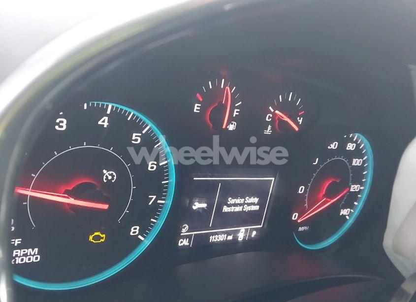 Photo 7 of 2018 Chevrolet Equinox LT (VIN 2GNAXJEVXJ6102609)