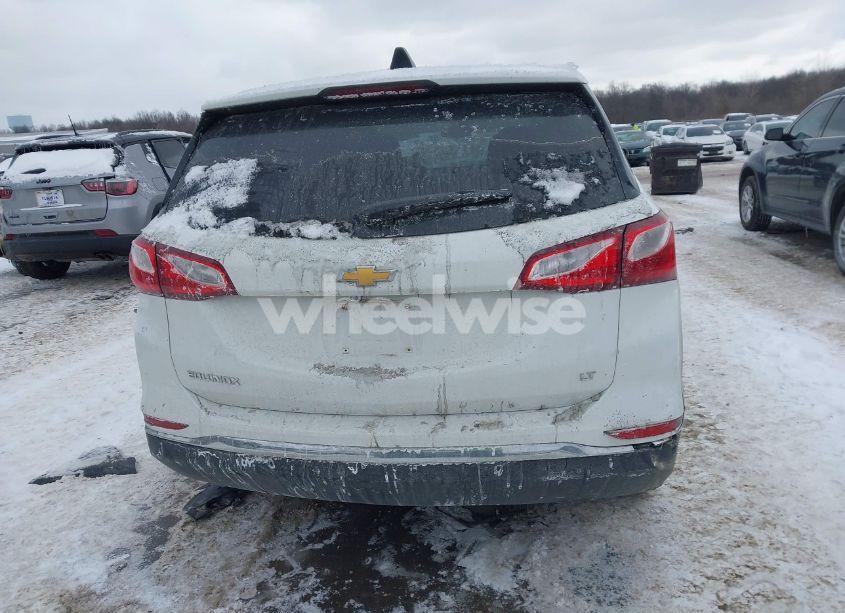 Photo 16 of 2018 Chevrolet Equinox LT (VIN 2GNAXJEVXJ6107518)