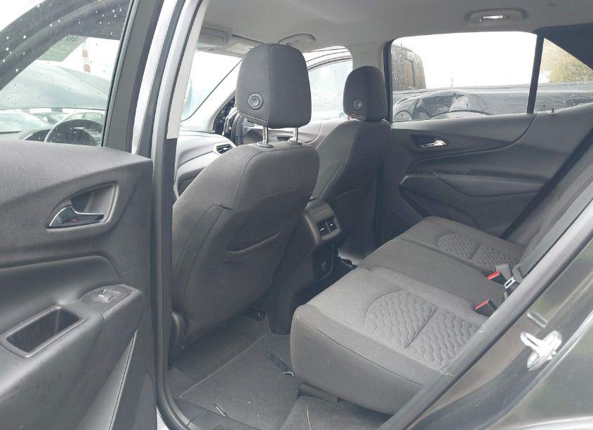 Photo 8 of 2018 Chevrolet Equinox LT (VIN 2GNAXJEVXJ6109589)