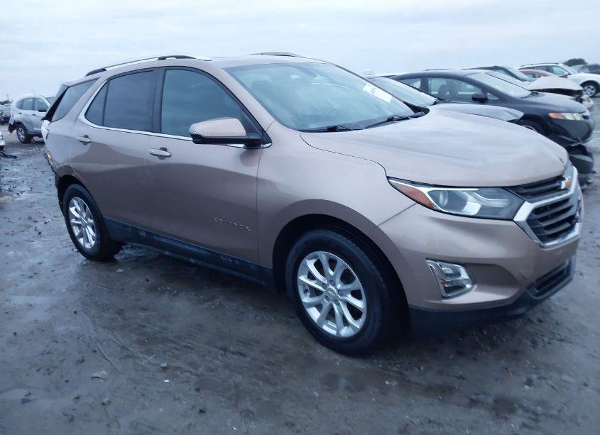 2018 Chevrolet Equinox LT (VIN 2GNAXJEVXJ6162924) main photo