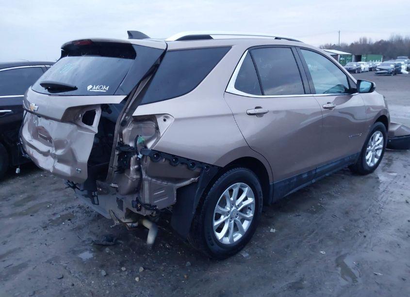 Photo 4 of 2018 Chevrolet Equinox LT (VIN 2GNAXJEVXJ6162924)