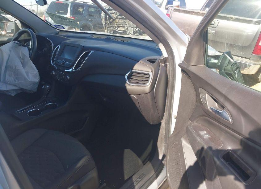 Photo 5 of 2018 Chevrolet Equinox LT (VIN 2GNAXJEVXJ6187886)