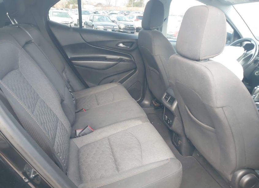 Photo 8 of 2018 Chevrolet Equinox LT (VIN 2GNAXJEVXJ6218733)