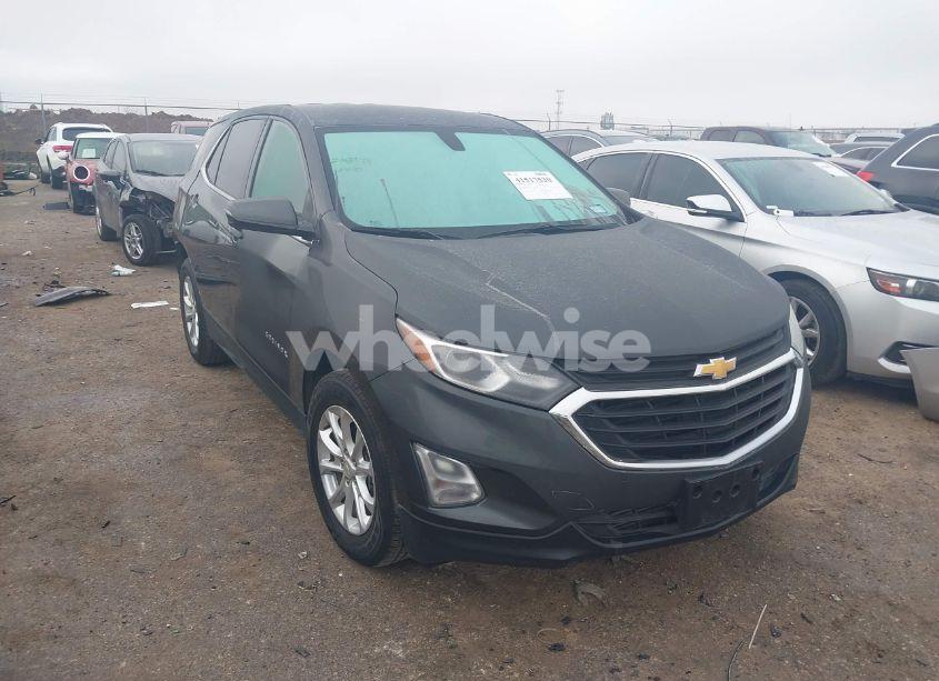 2018 Chevrolet Equinox LT (VIN 2GNAXJEVXJ6237573) main photo