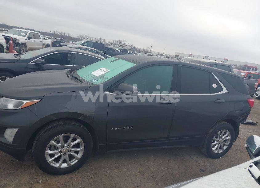 Photo 15 of 2018 Chevrolet Equinox LT (VIN 2GNAXJEVXJ6237573)