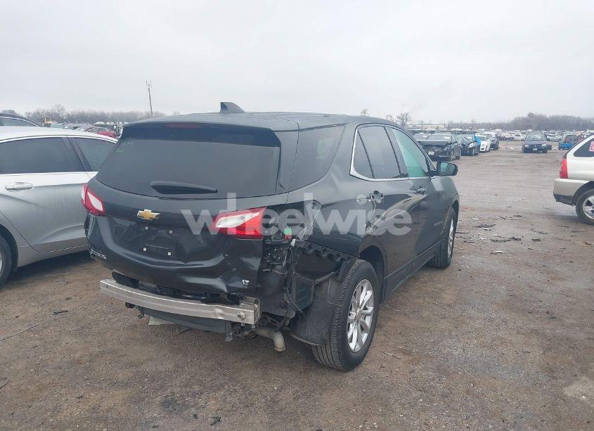 Photo 4 of 2018 Chevrolet Equinox LT (VIN 2GNAXJEVXJ6237573)