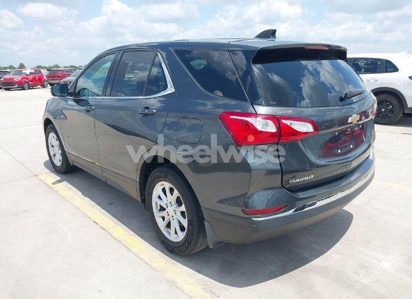 Photo 3 of 2018 Chevrolet Equinox LT (VIN 2GNAXJEVXJ6246905)