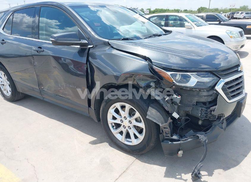 Photo 6 of 2018 Chevrolet Equinox LT (VIN 2GNAXJEVXJ6246905)