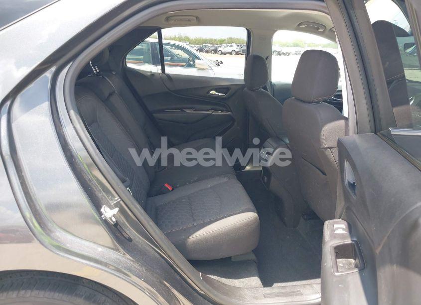 Photo 8 of 2018 Chevrolet Equinox LT (VIN 2GNAXJEVXJ6246905)