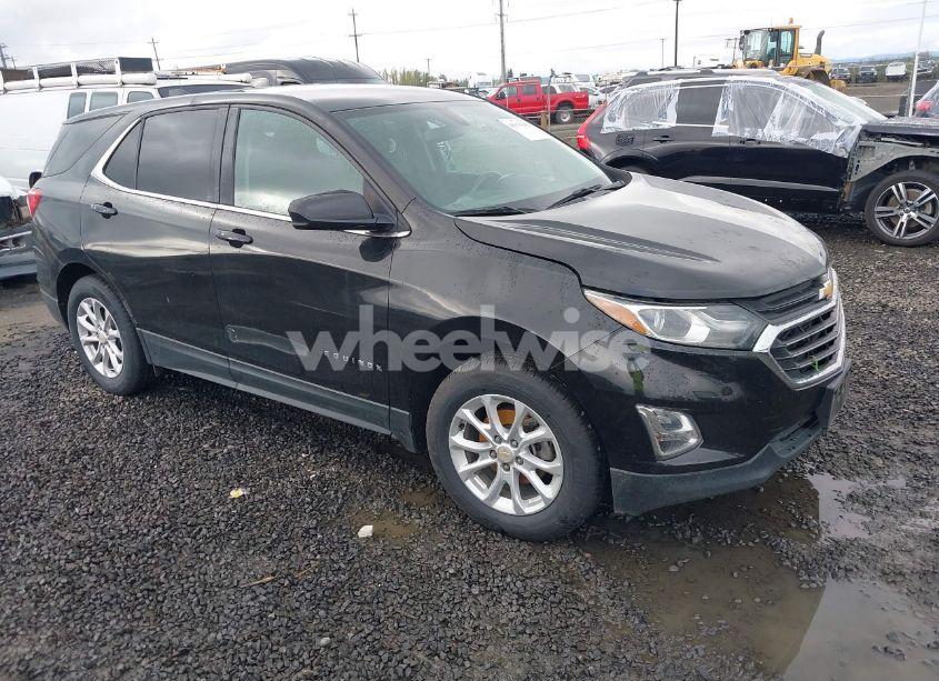 2018 Chevrolet Equinox LT (VIN 2GNAXJEVXJ6260951) main photo