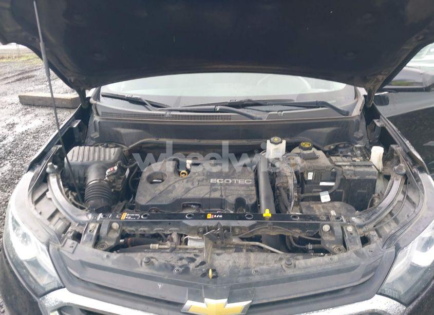 Photo 10 of 2018 Chevrolet Equinox LT (VIN 2GNAXJEVXJ6260951)