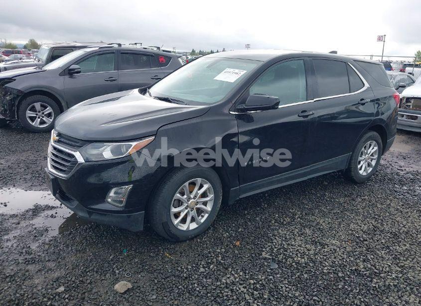 Photo 2 of 2018 Chevrolet Equinox LT (VIN 2GNAXJEVXJ6260951)