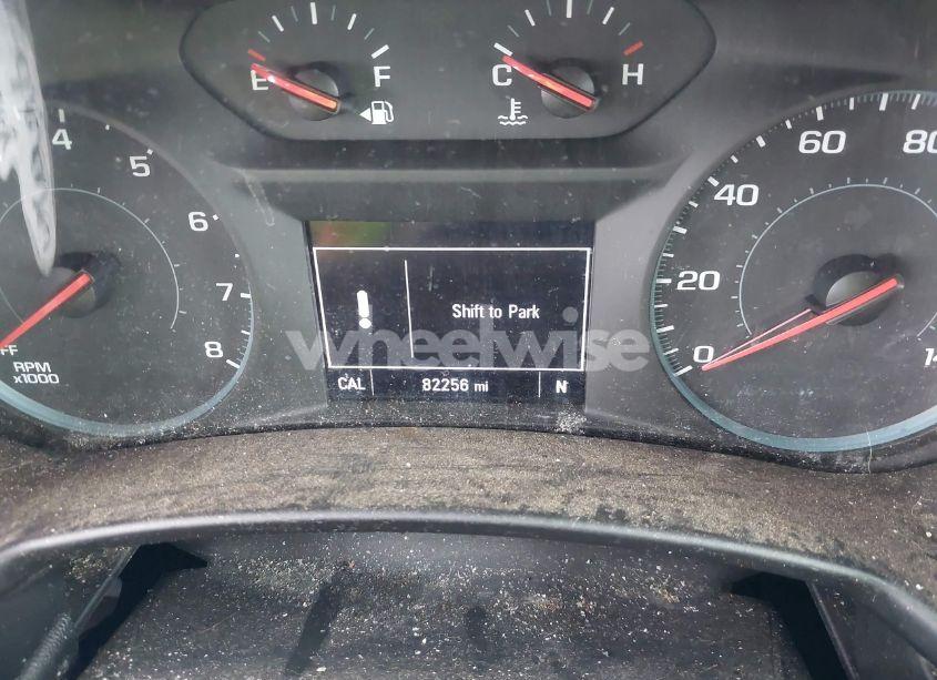 Photo 7 of 2018 Chevrolet Equinox LT (VIN 2GNAXJEVXJ6260951)