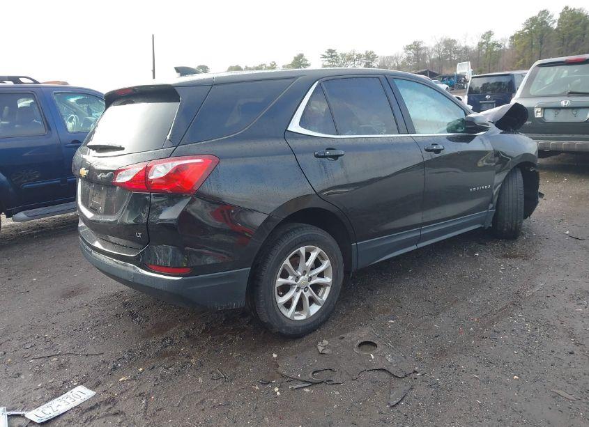 Photo 4 of 2018 Chevrolet Equinox LT (VIN 2GNAXJEVXJ6332991)